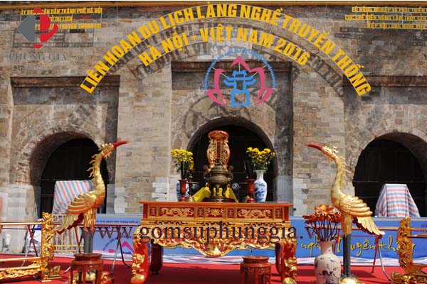 Gom Su Phung Gia Tham Gia Le Ruoc To Cac Lang Nghe Truyen Thong Tai Hoang Thanh Thang Long2